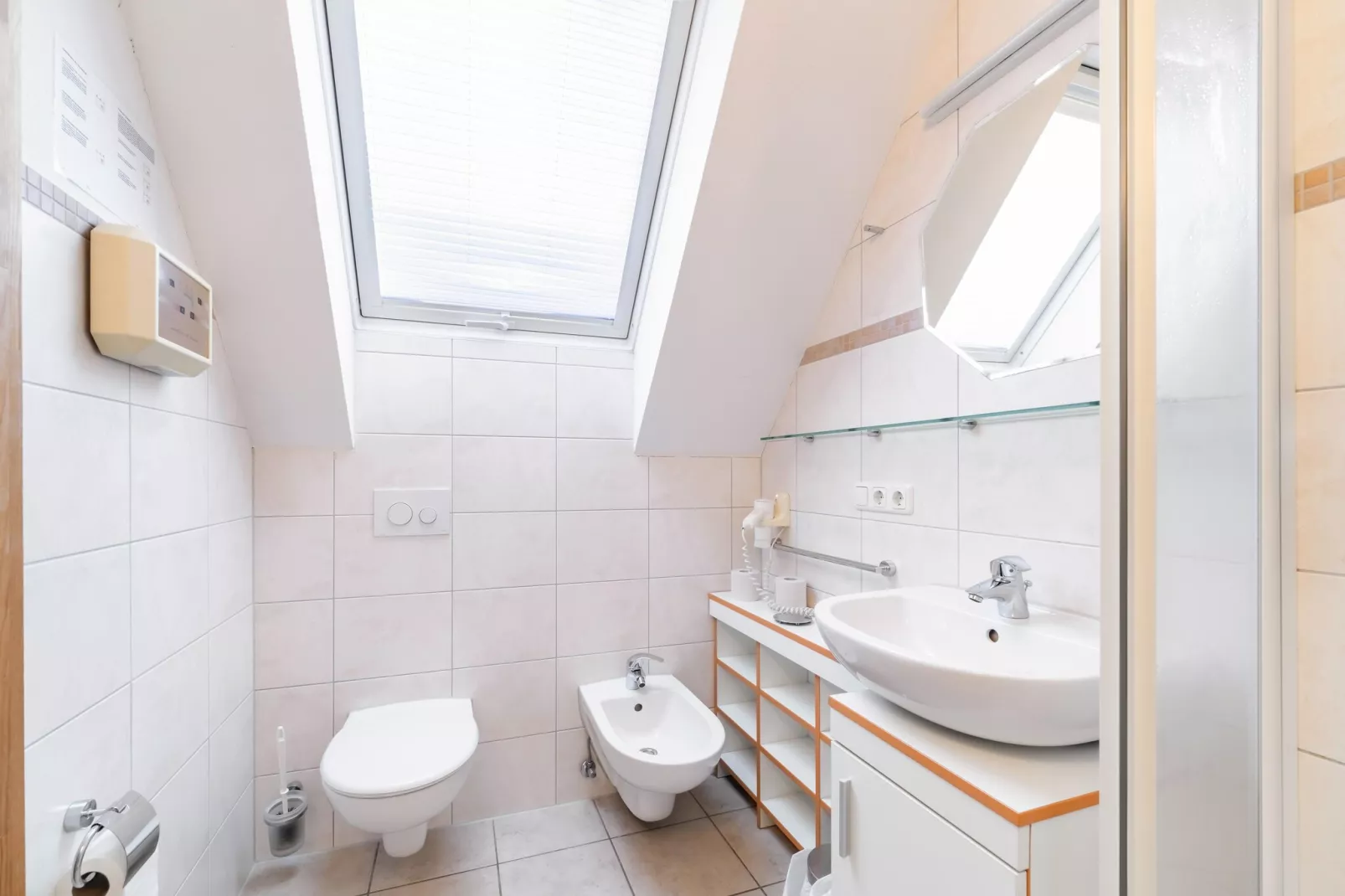 Kapitänsdeck 6 Pers 404-Bathroom