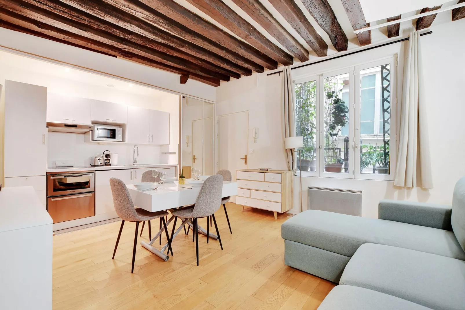 RP-28-TRUANDERIE-Living room