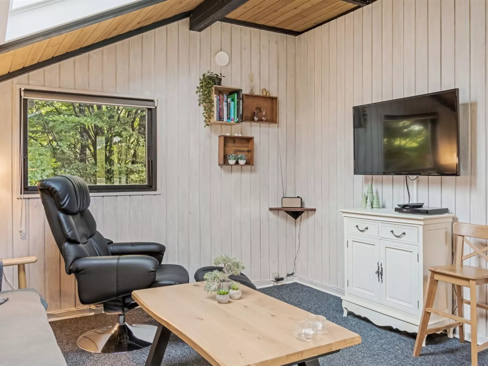 "Torhild" - 30km from the sea-Drinnen