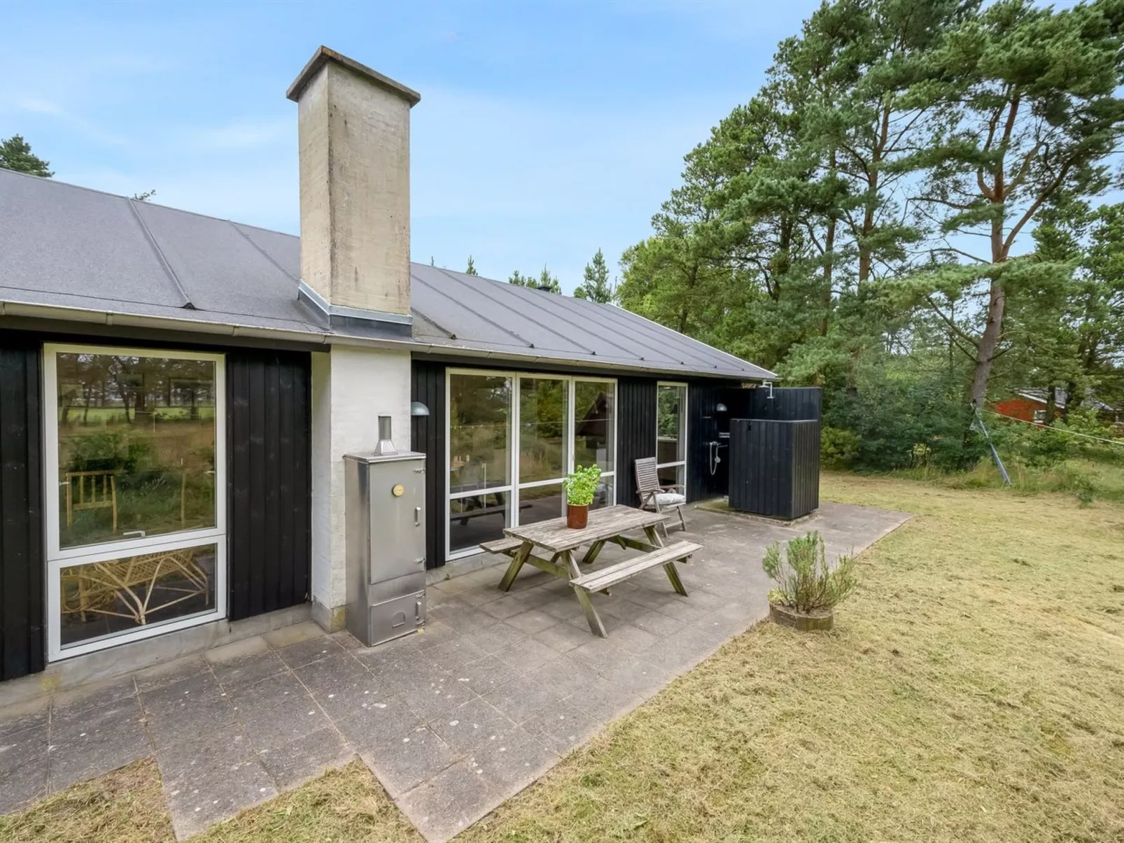 "Trena" - 1.2km to the fjord-Outside