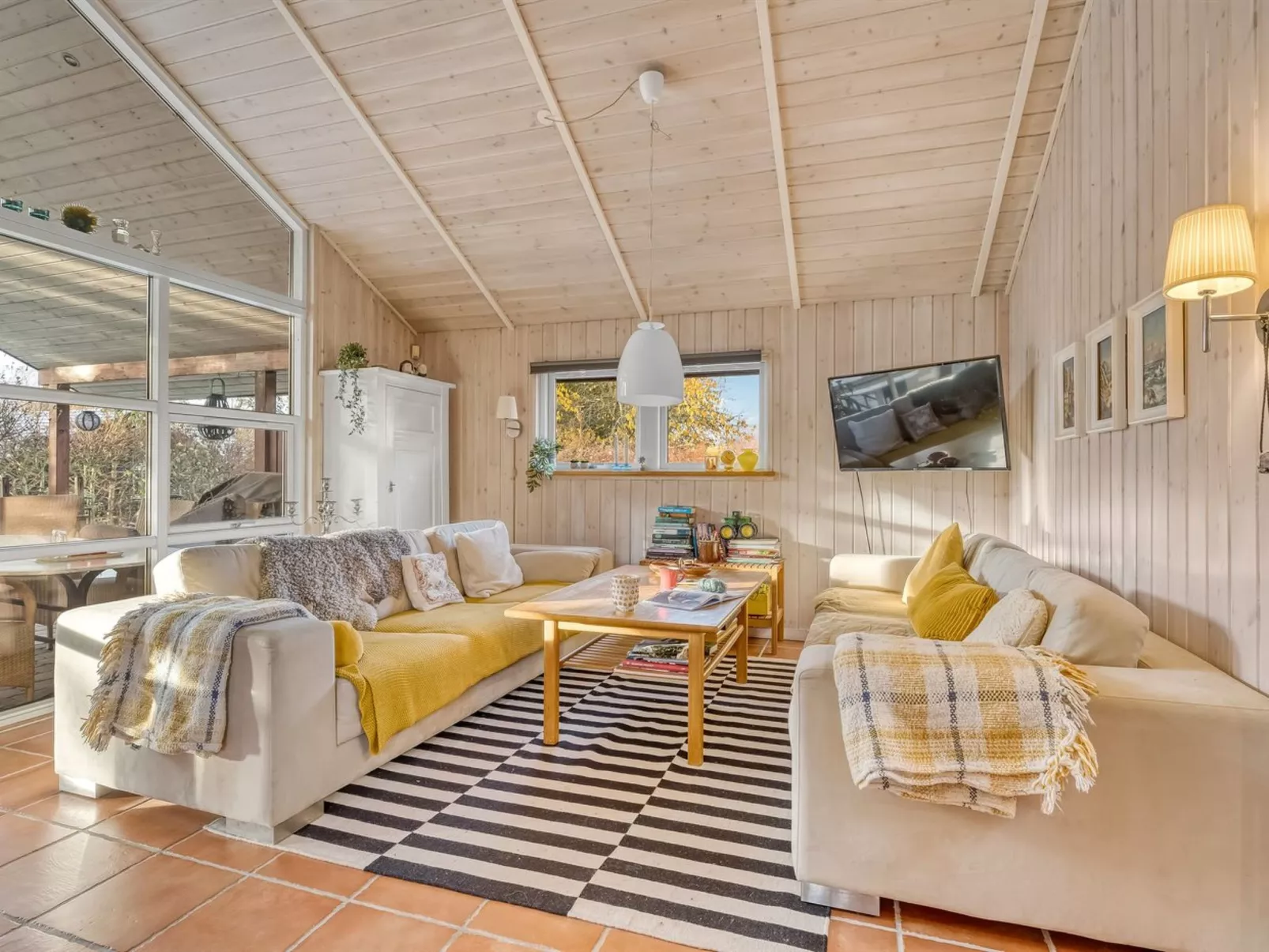 "Wyanet" - 600m from the sea-Inside