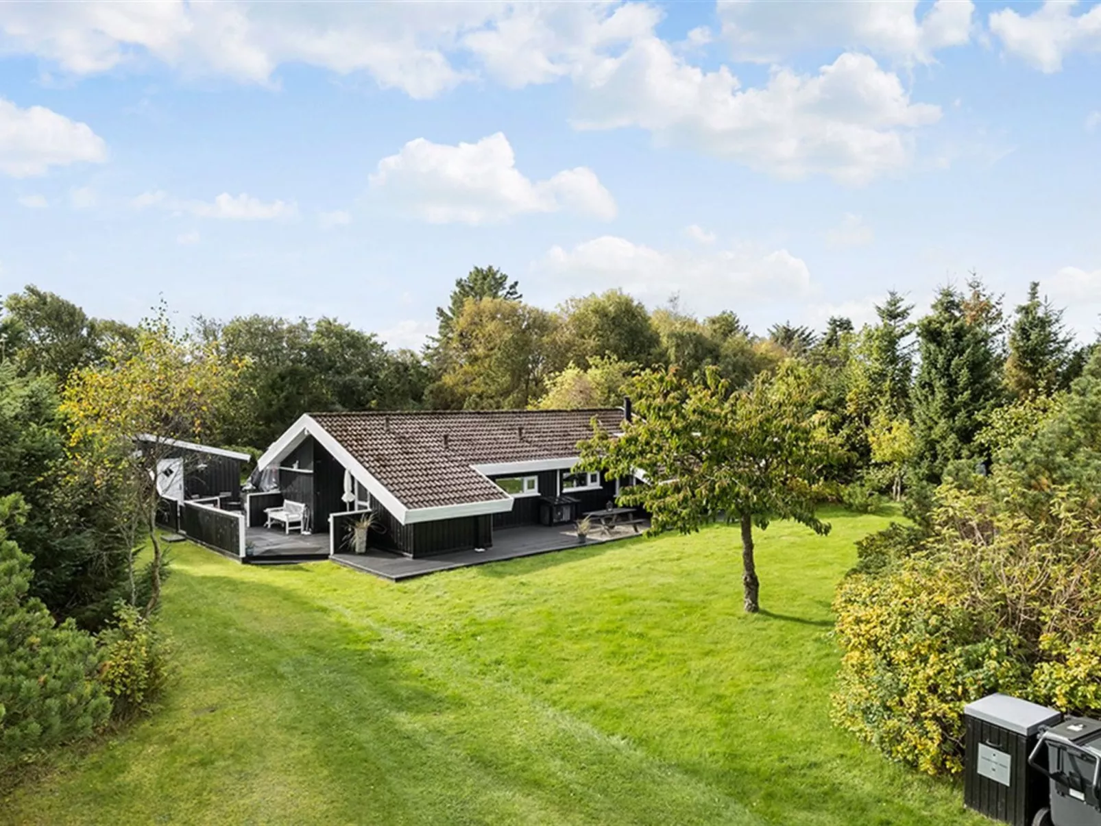 "Gonda" - 2km from the sea-Outside