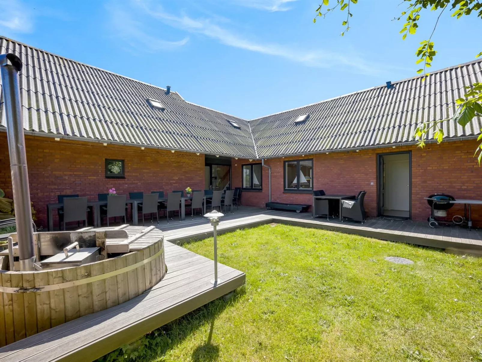 "Solvey" - 400m from the sea-Draußen