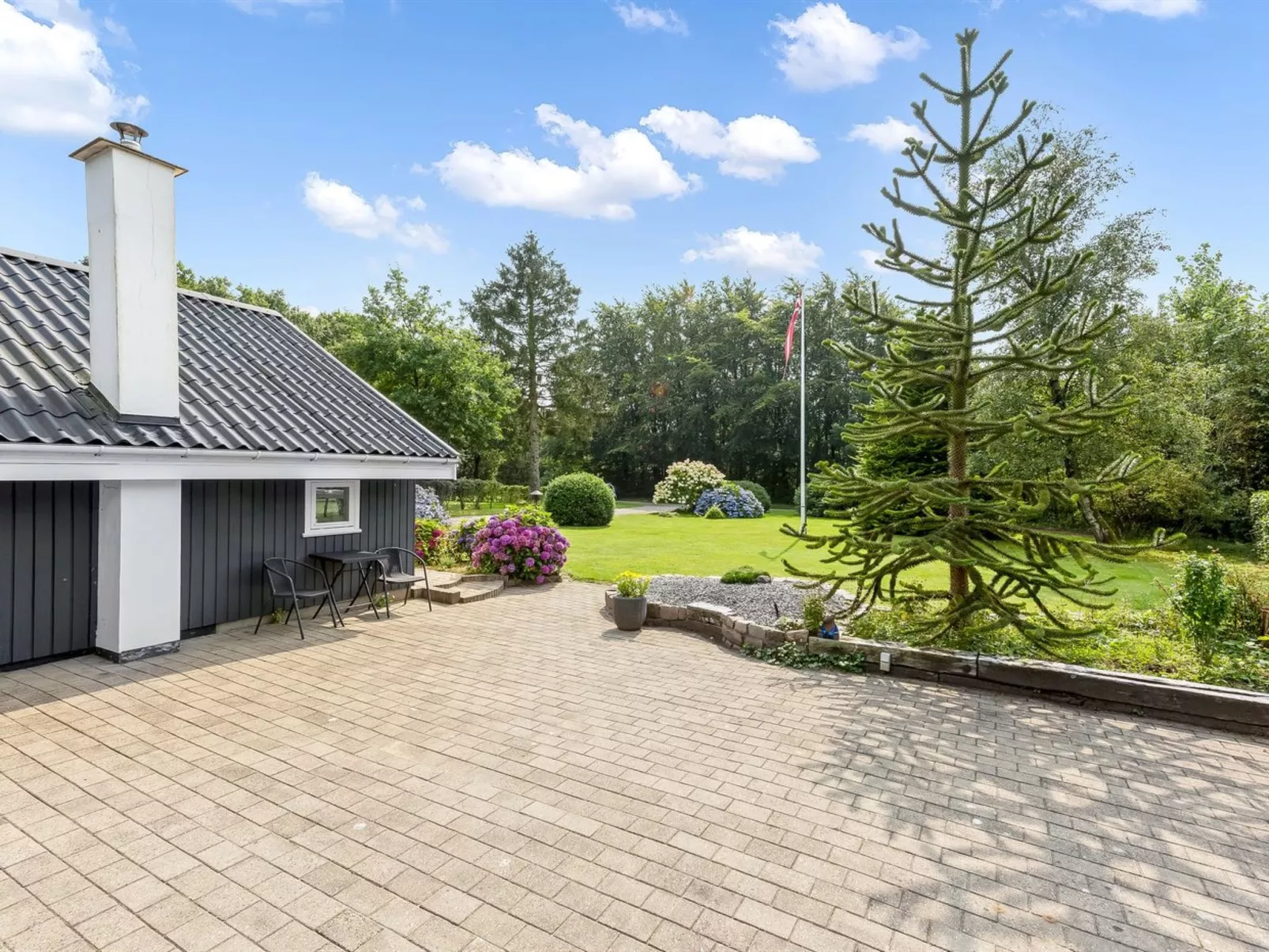 "Lenya" - 33km from the sea-Draußen