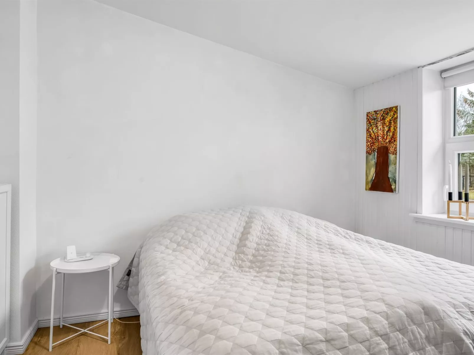 "Rikkart" -  from the sea-Drinnen