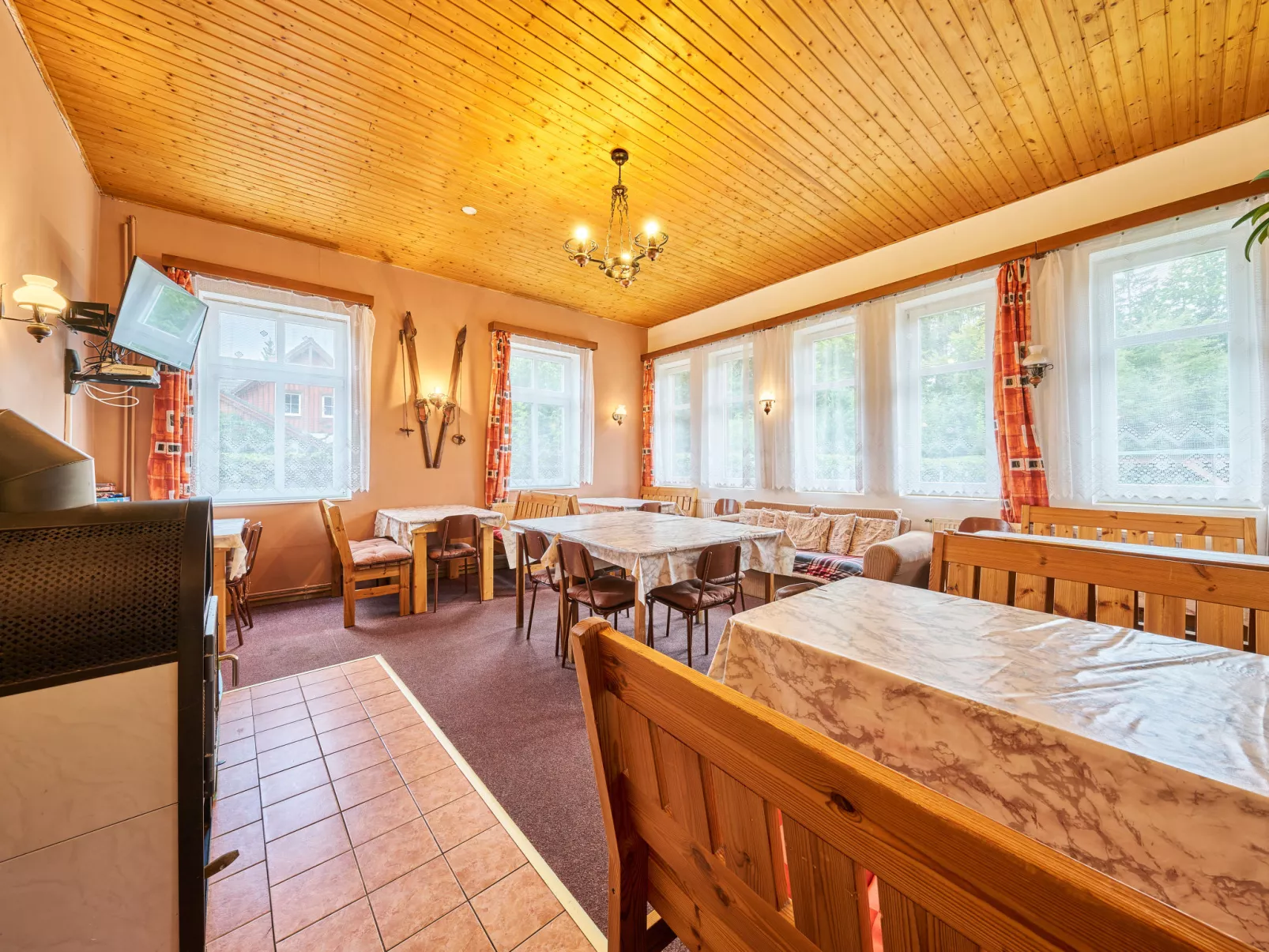 Švýcarský dvůr Lodge-Dedans
