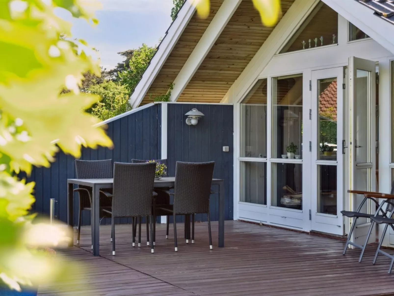 "Sukie" - 100m from the sea-Outside