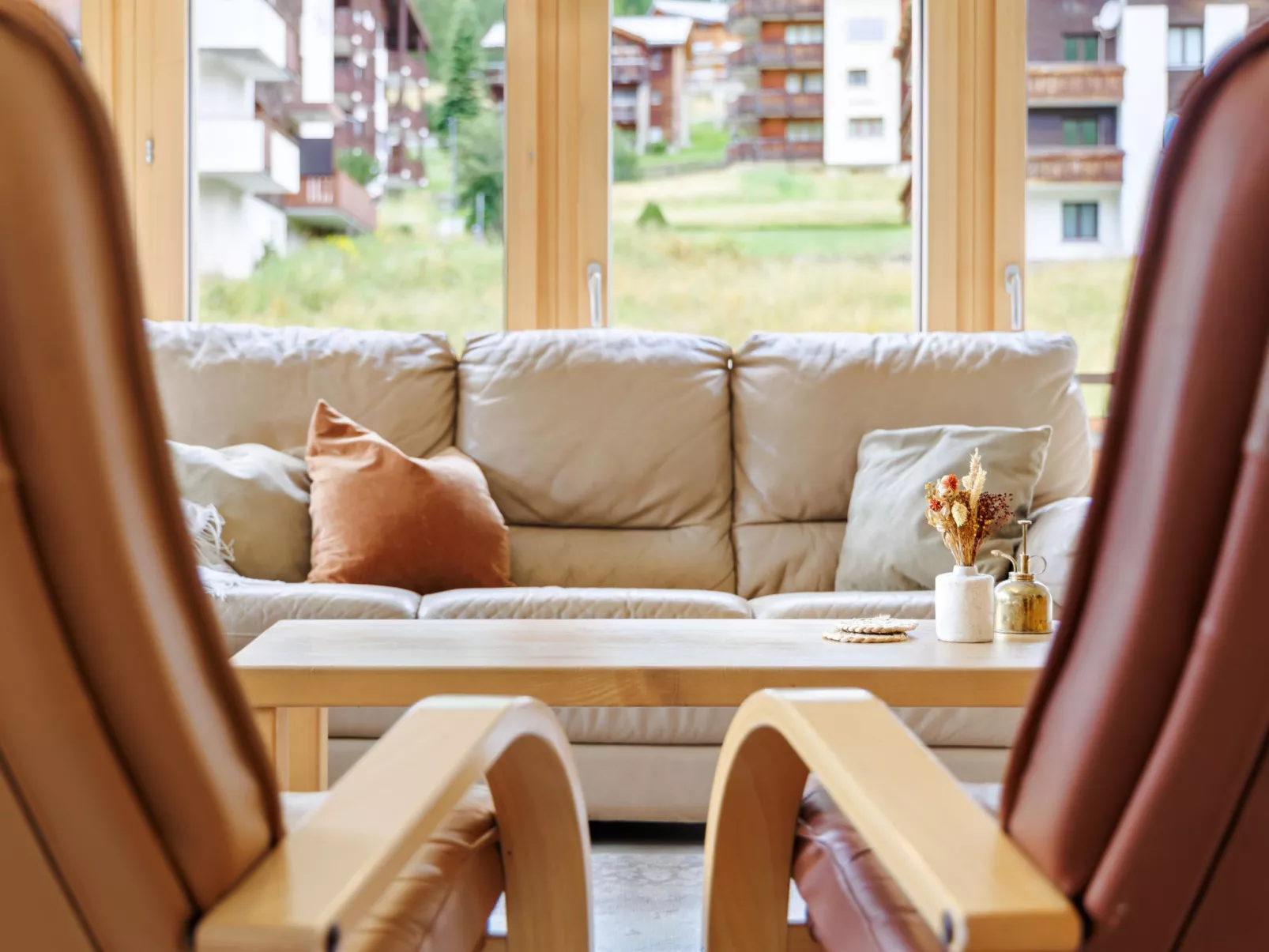 Snow-Fun B 25-Inside