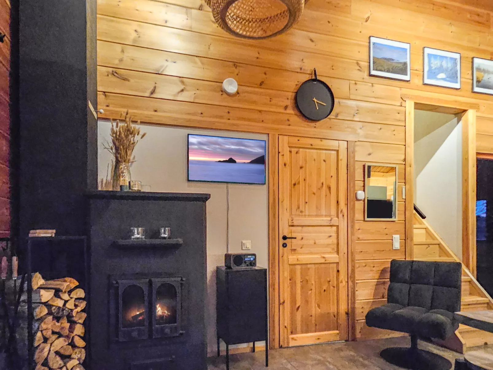 Rovarakka 1 b-Inside