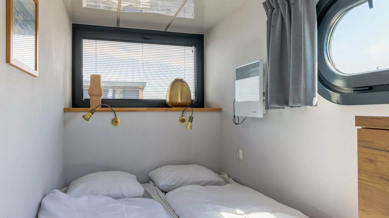 Tiny Houseboat De Woudaap - I-Bedroom