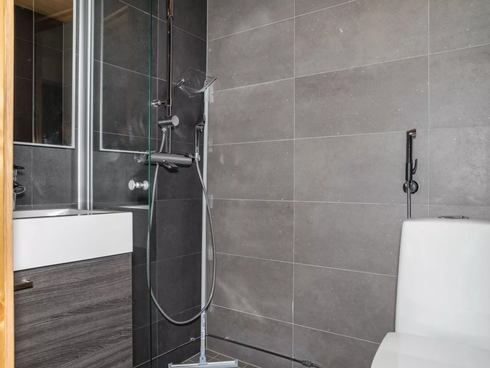 Levi hillside-Drinnen