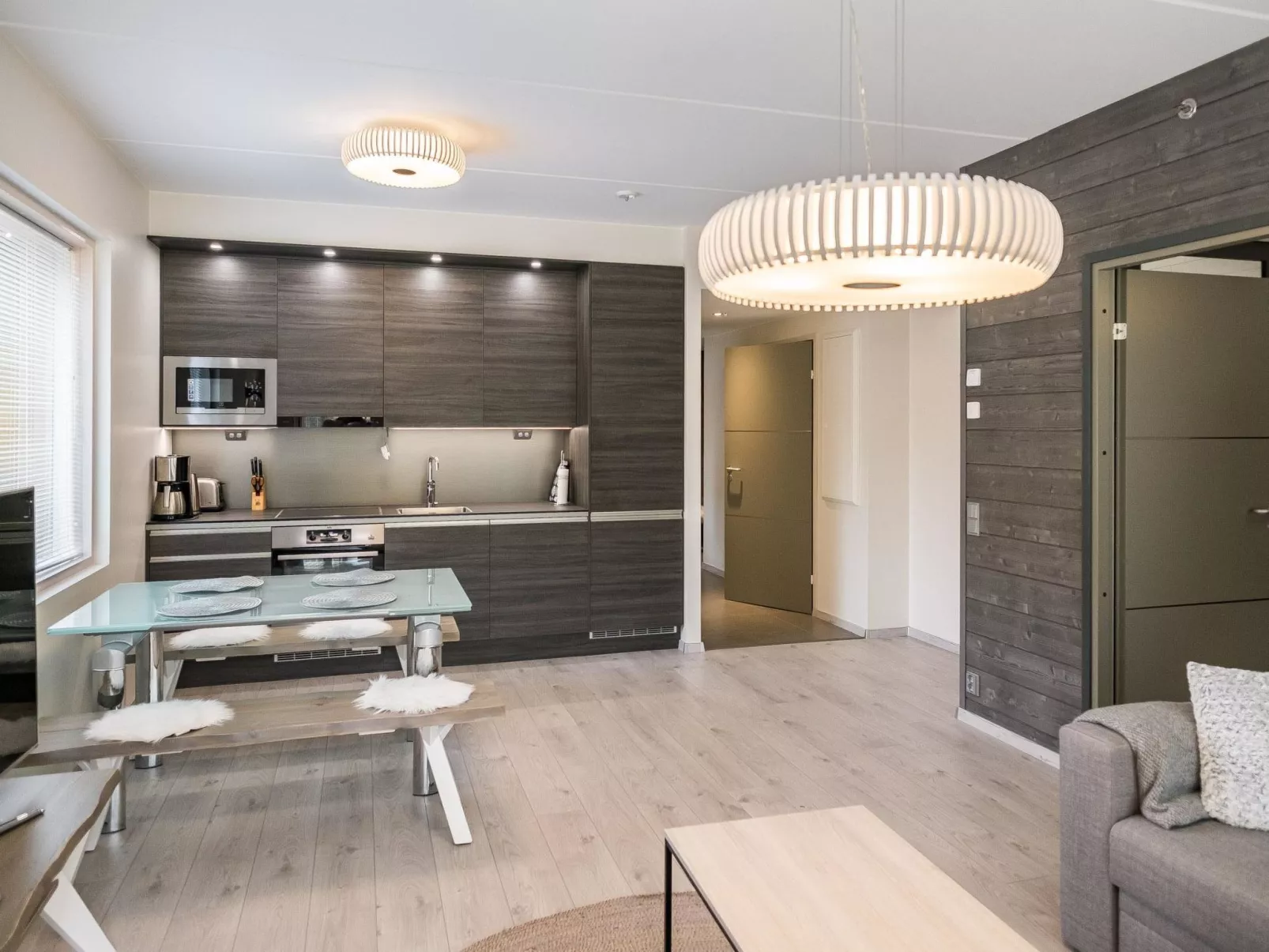 Tunturinlaita d 4-Dedans