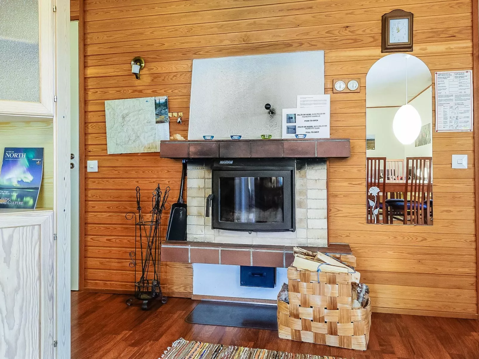 Saariseläntie 8 a 1-Drinnen