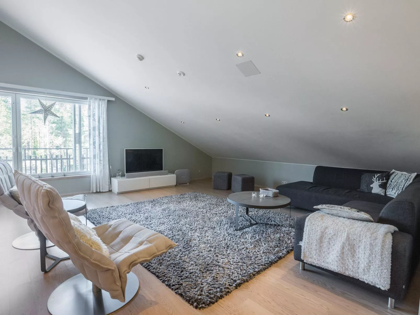 Levin stara c 15-Drinnen