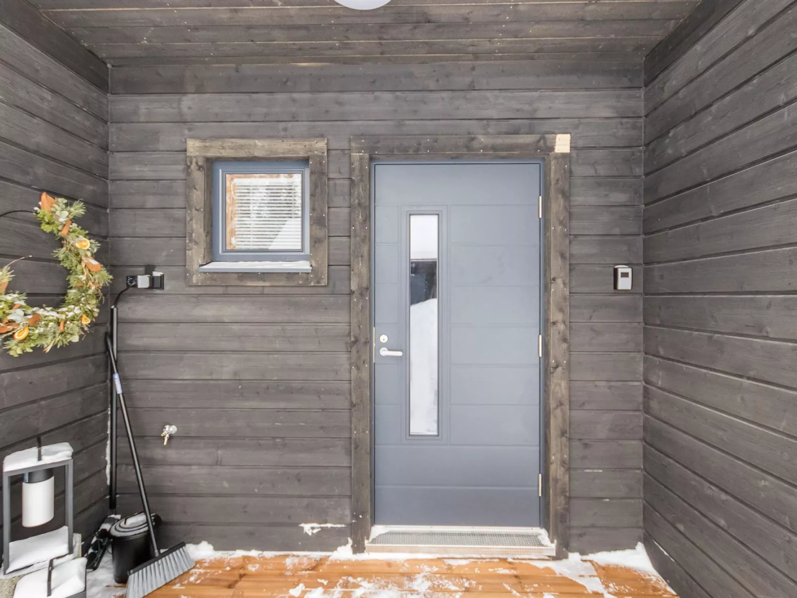 Kuuraparta a-Drinnen