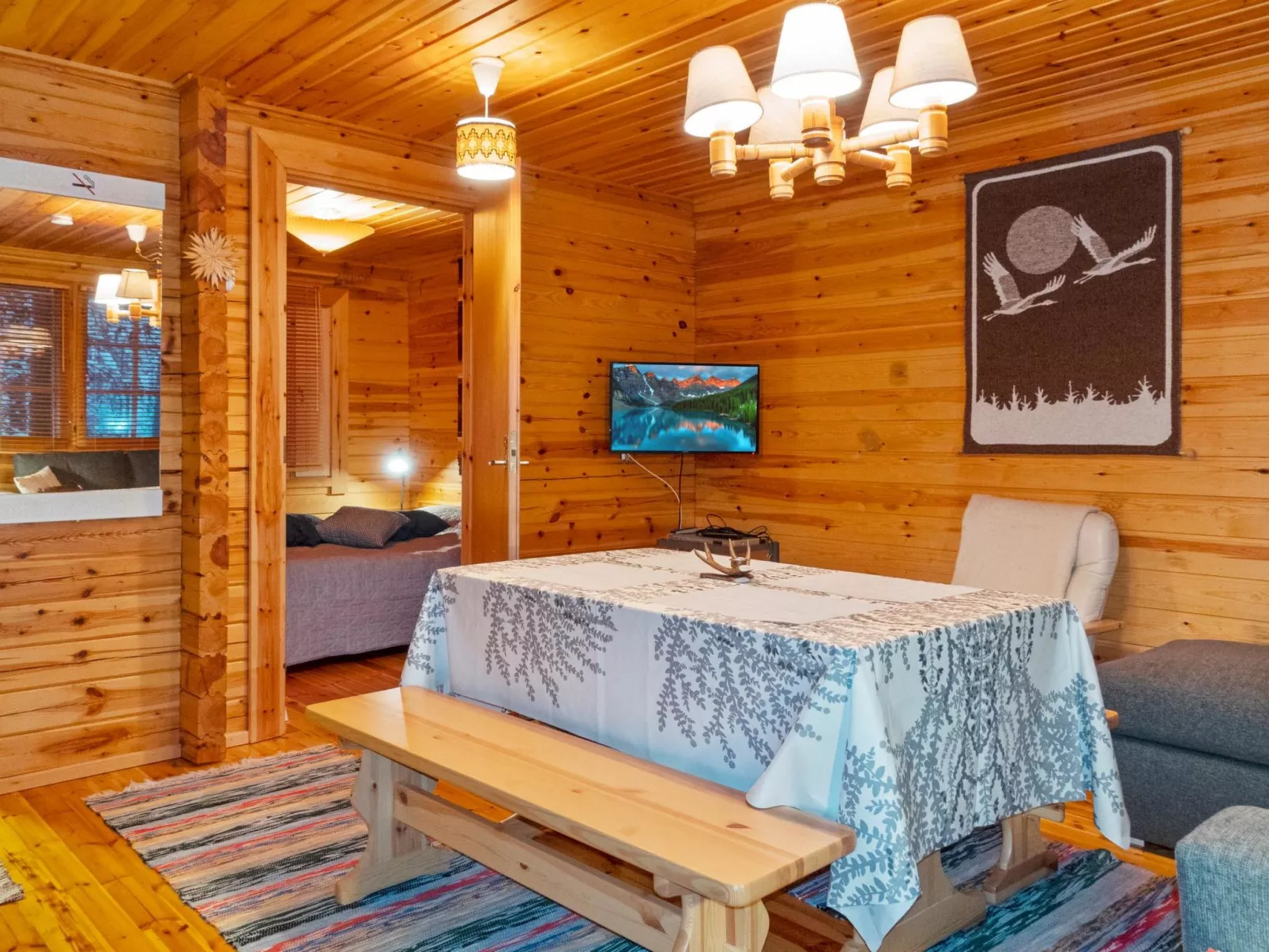 Tunturitupa kuolpuna-Inside