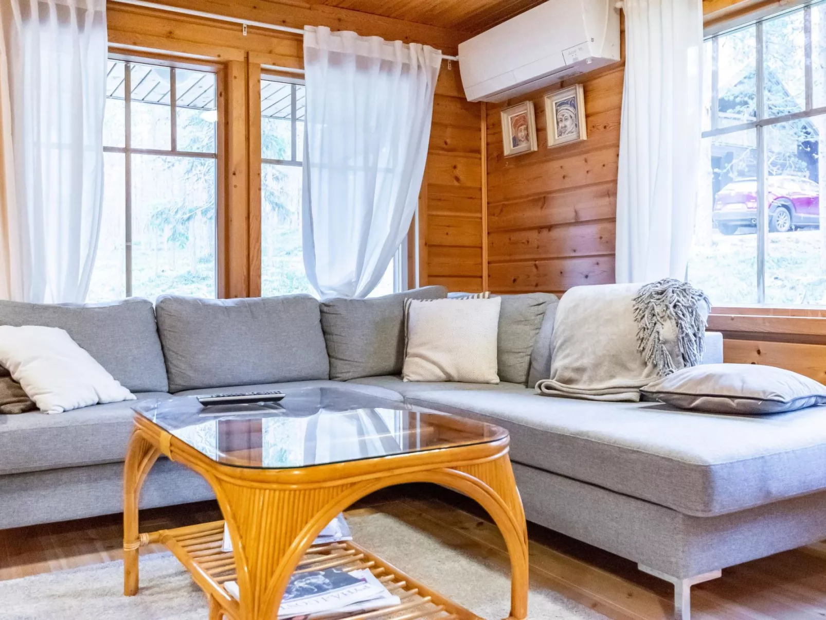 Saukonpiilo 2-Drinnen