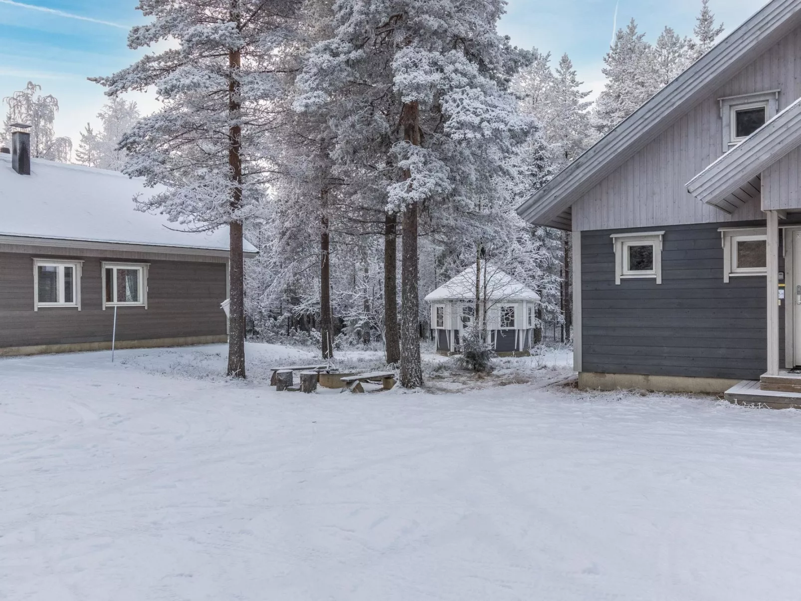 Aslakin helmi b-Drinnen