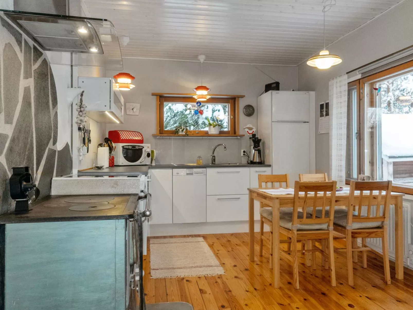 Mokko-mökki-Drinnen