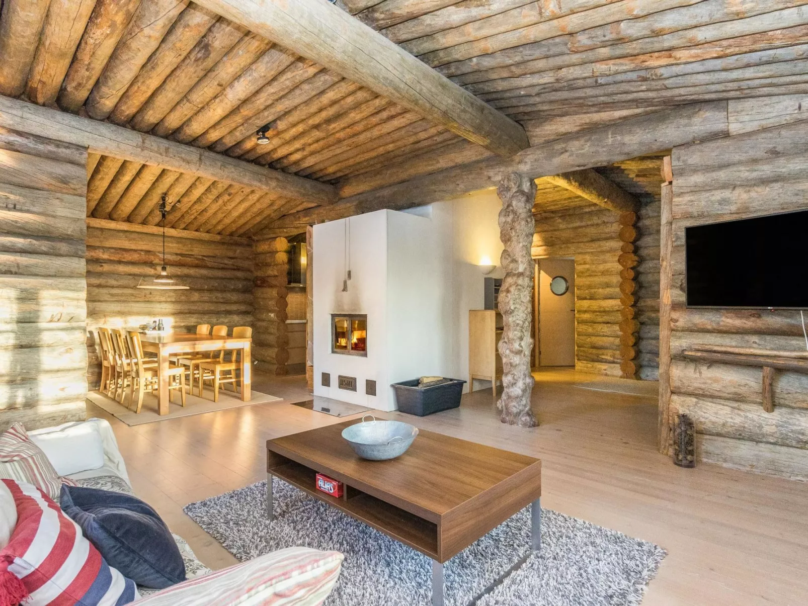 Kaasavuoren ranta-Dedans