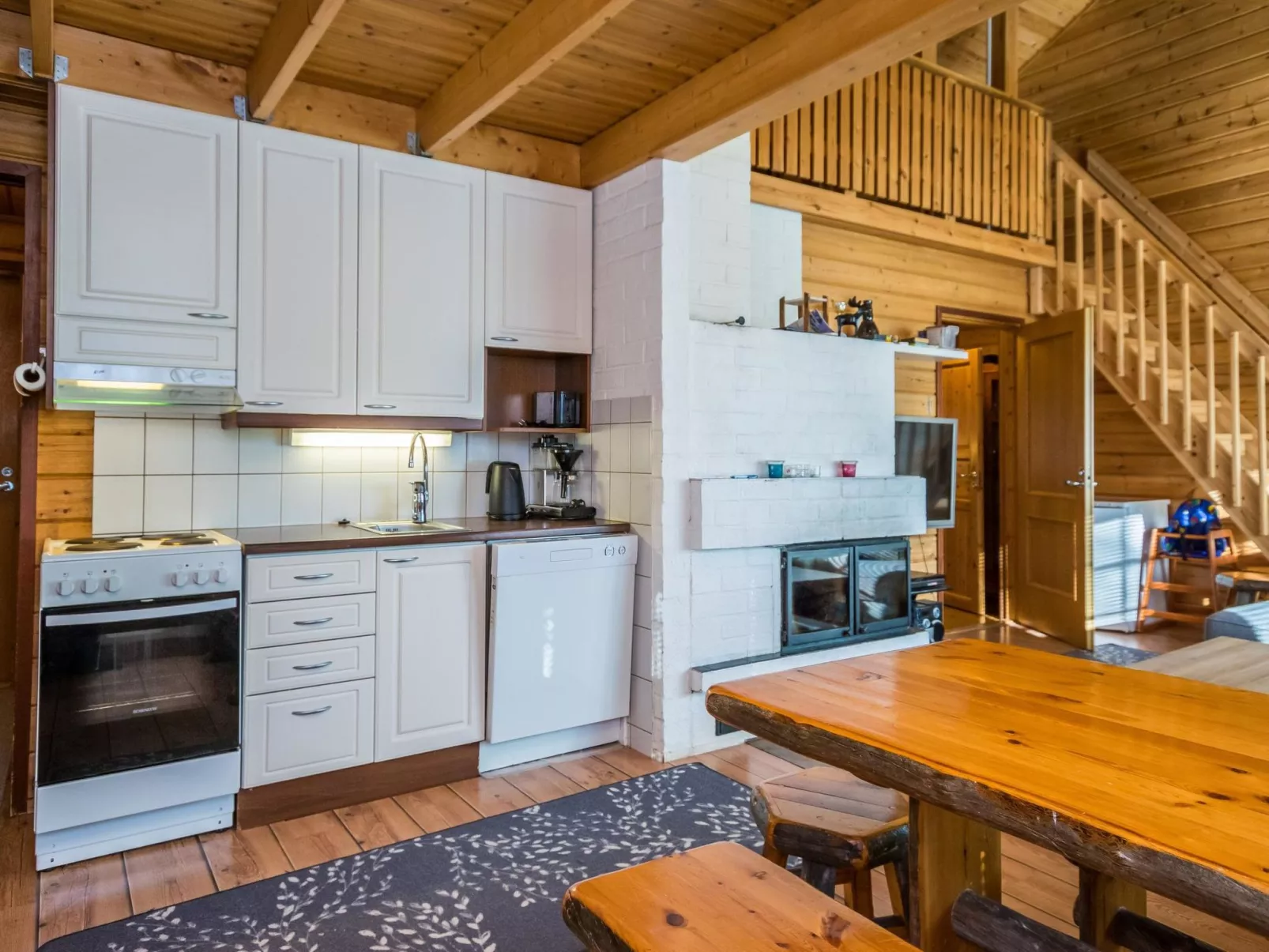 Hirvasaho b 2-Dedans