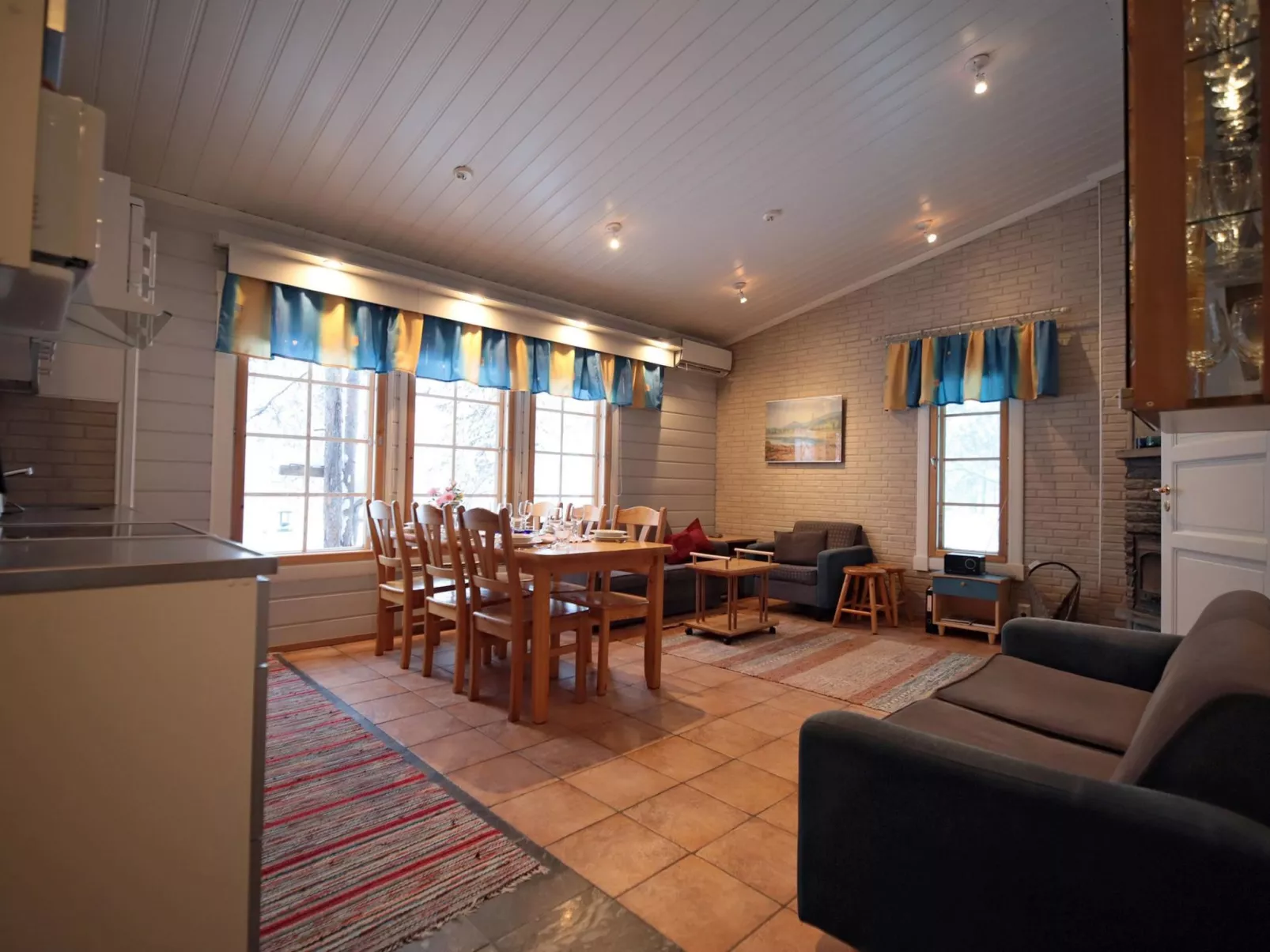 Tunturituuli b-Inside