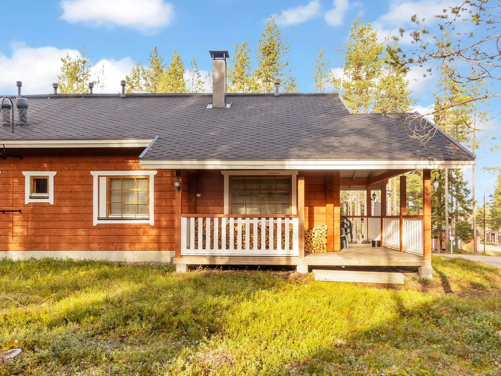 Puuhapirtti 1-Drinnen