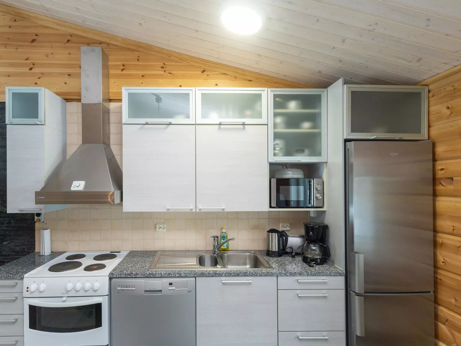 Kuukkelin kehto-Inside