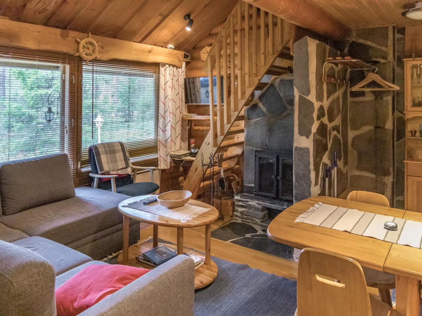 Harpan maja/mesimarja-Drinnen