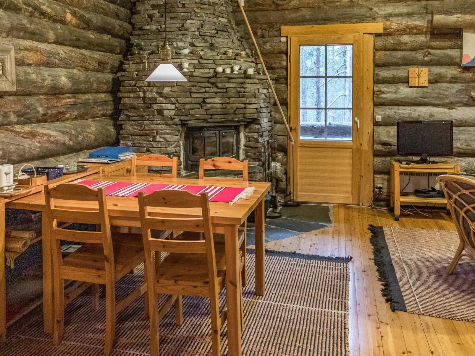 Ylläsnäkyy 7 / karkelo-Inside