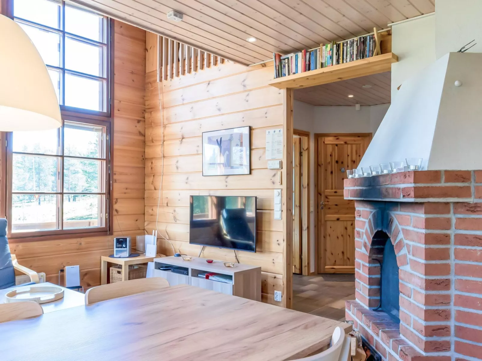 Kivalonmaa b-Drinnen