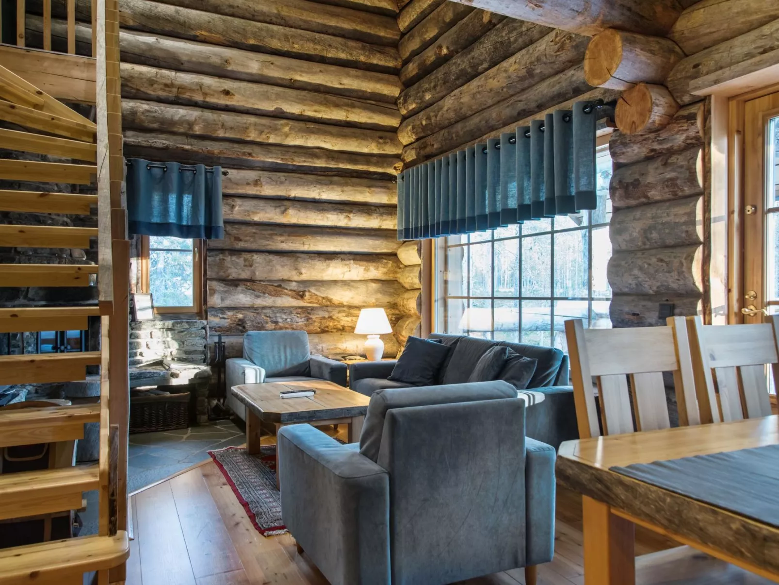 Luostakka pieni-Inside