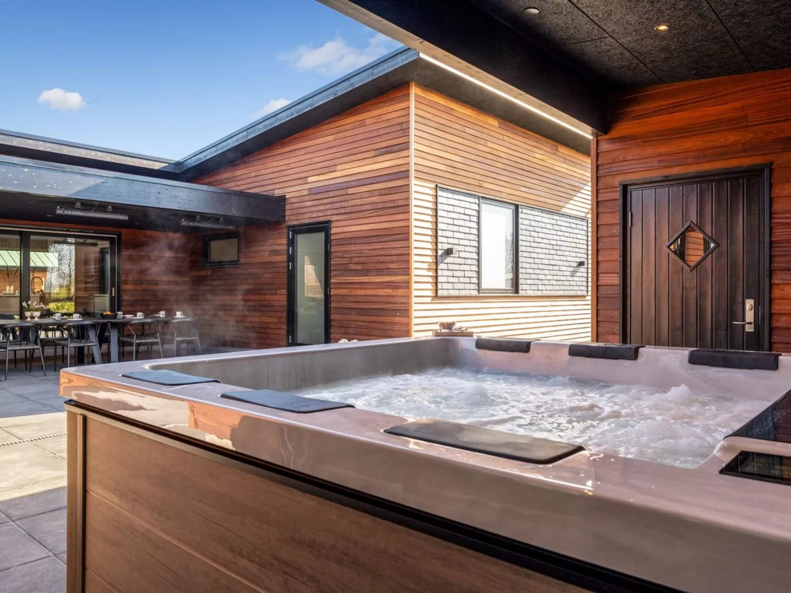 "Ilze" -  from the sea-Drinnen