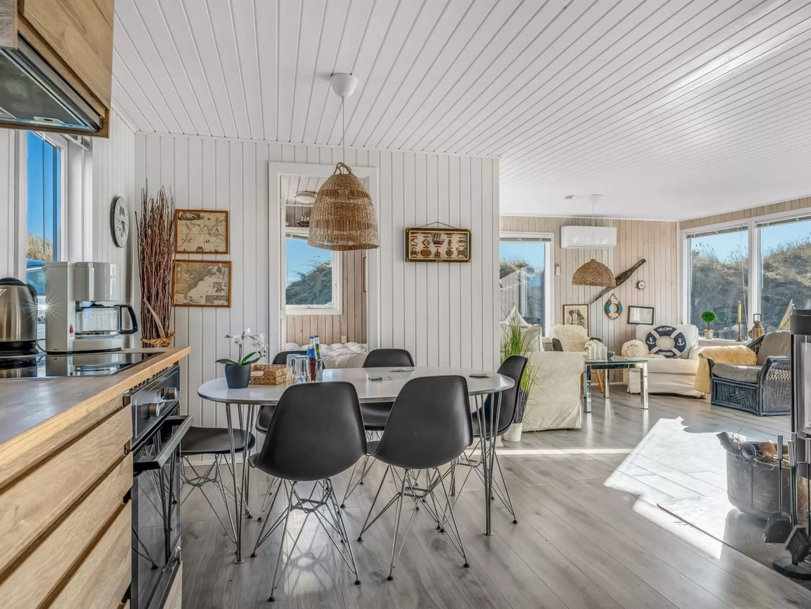 "Alrike" - 200m from the sea-Dedans