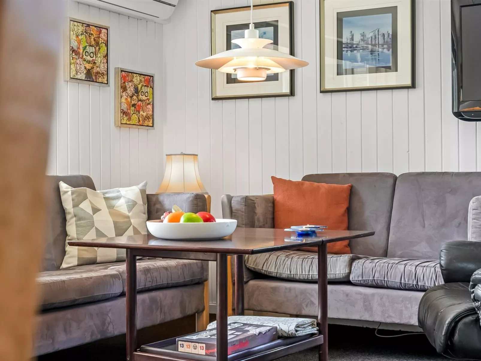 "Randulf" -  from the sea-Dedans