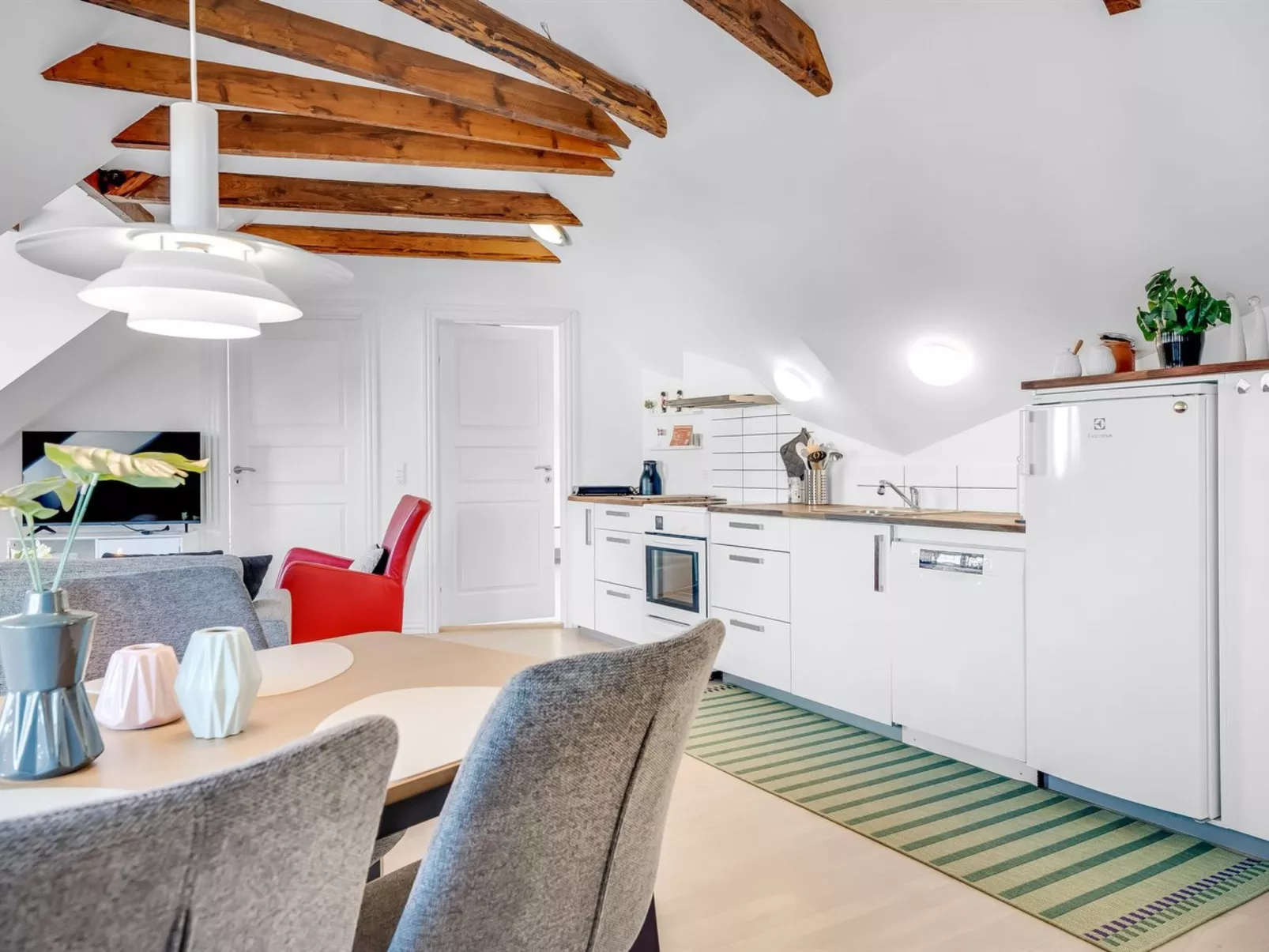 "Evamaria" - 150m to the fjord-Inside