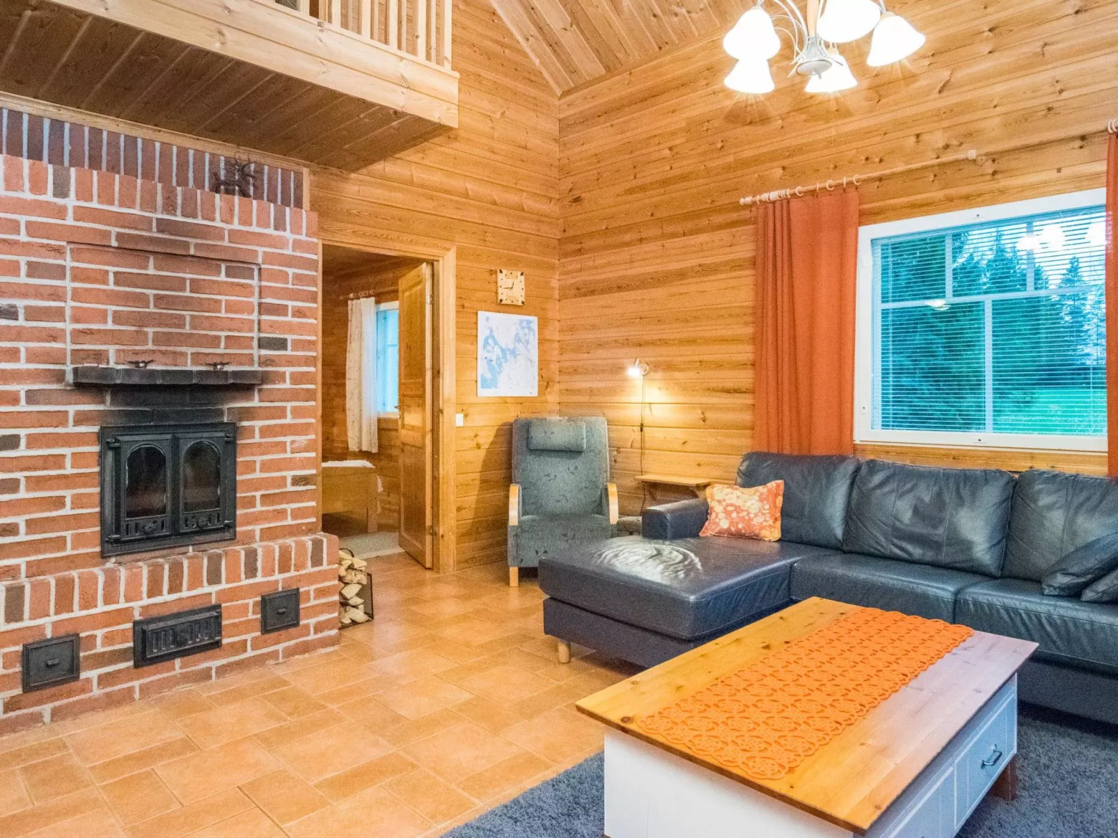 Lauttavalkama-Drinnen