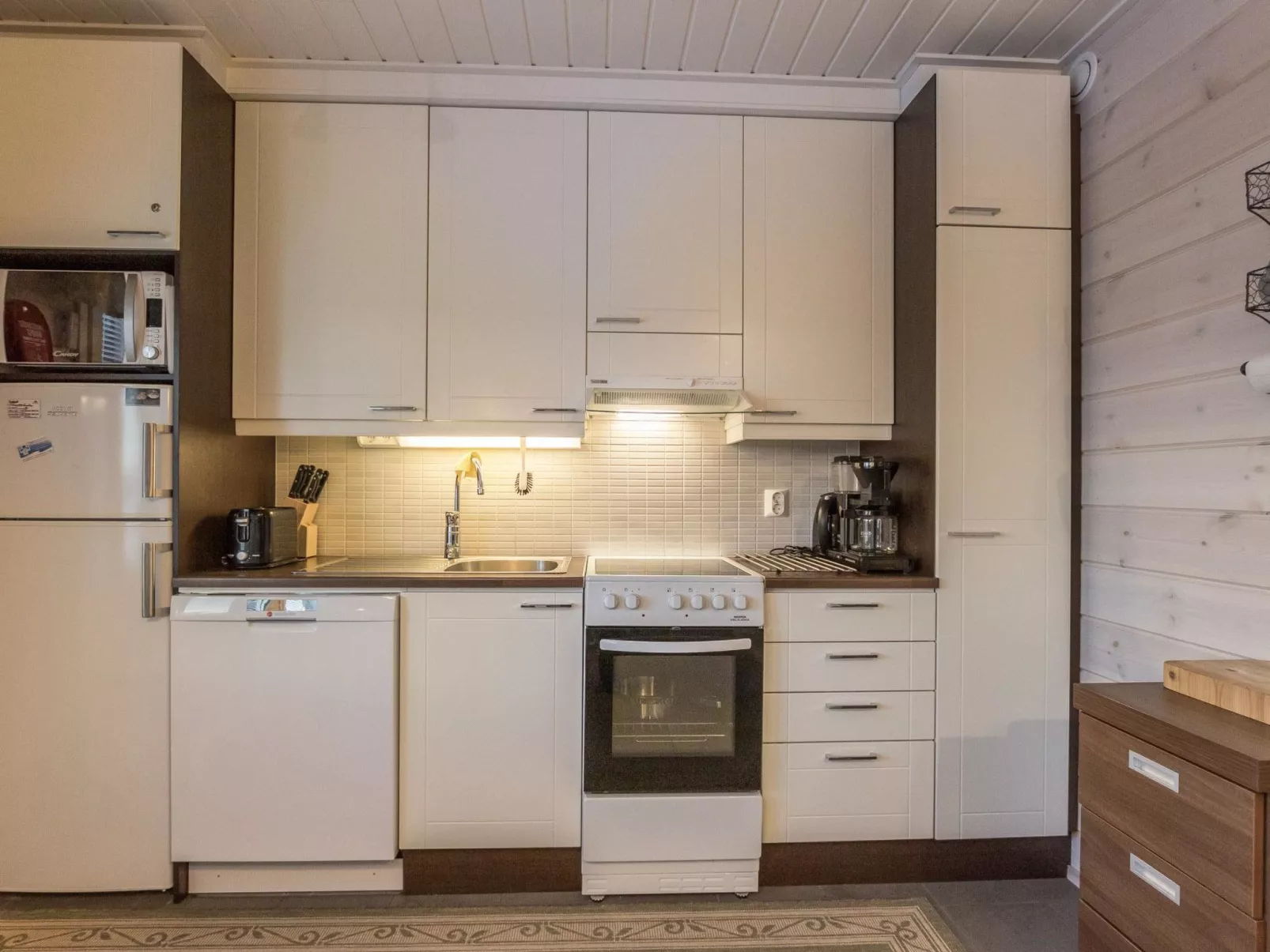 Hil-lak-ka ii as 7-Inside