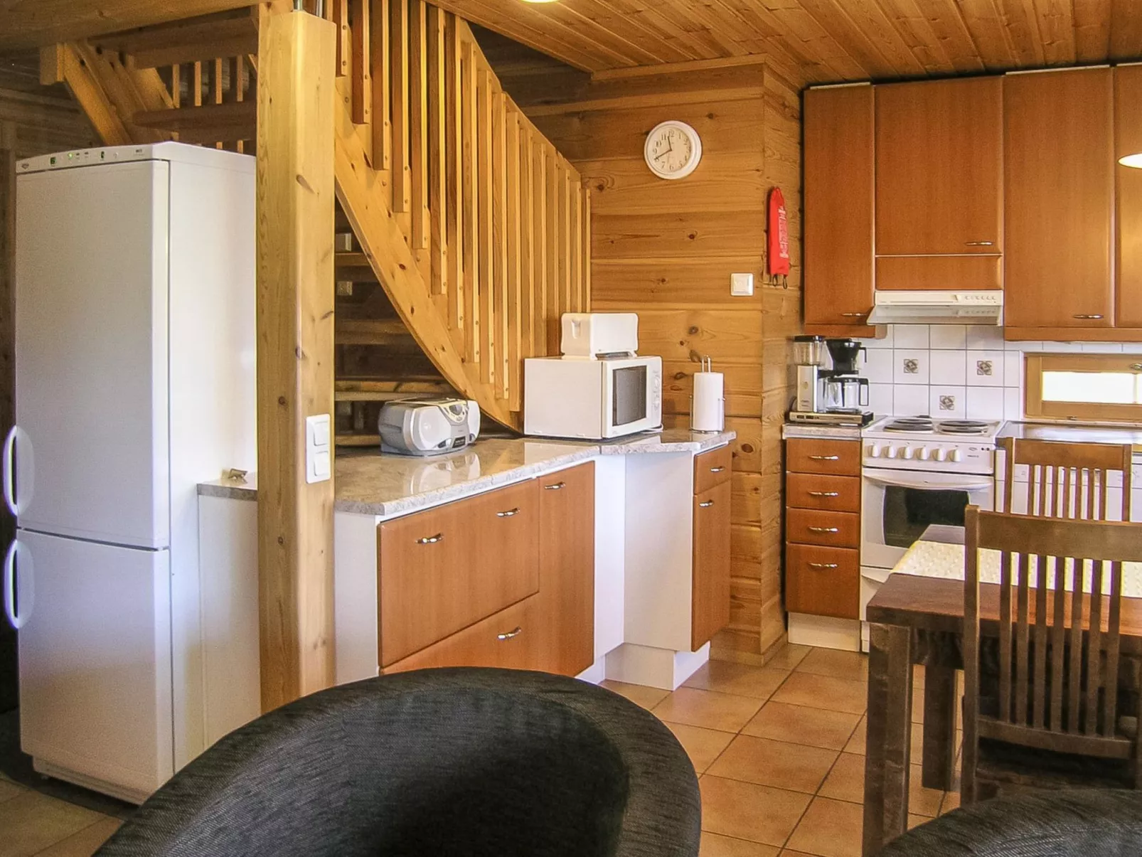 Yläneuvola niemi-Inside