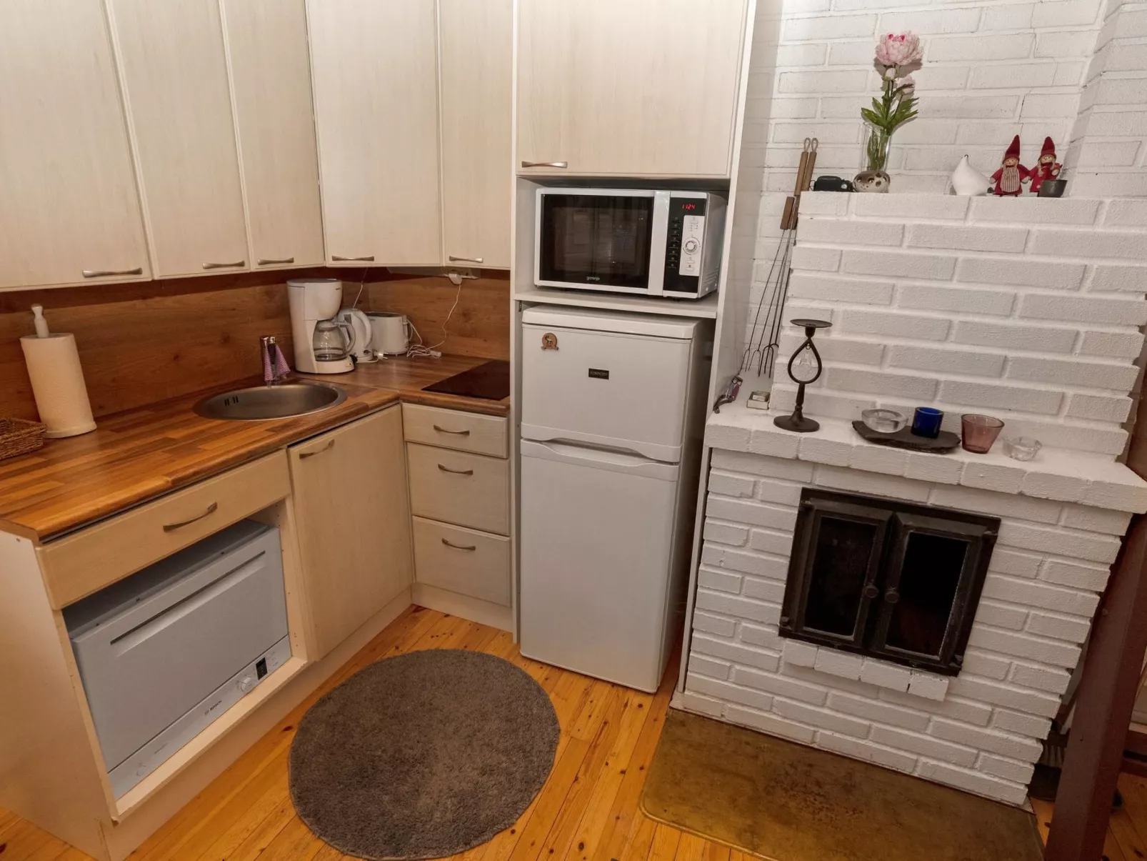 Kaukosaaren ahonrinne-Dedans