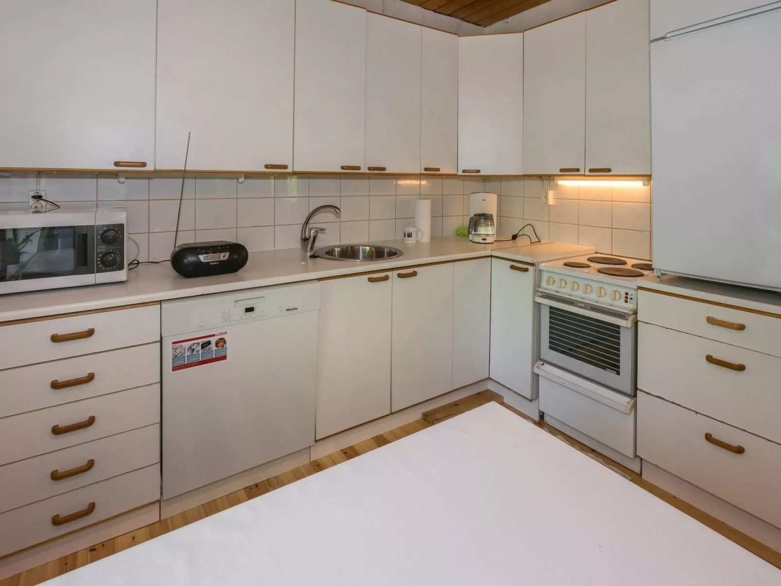 Lampaluodon punainen tupa-Dedans