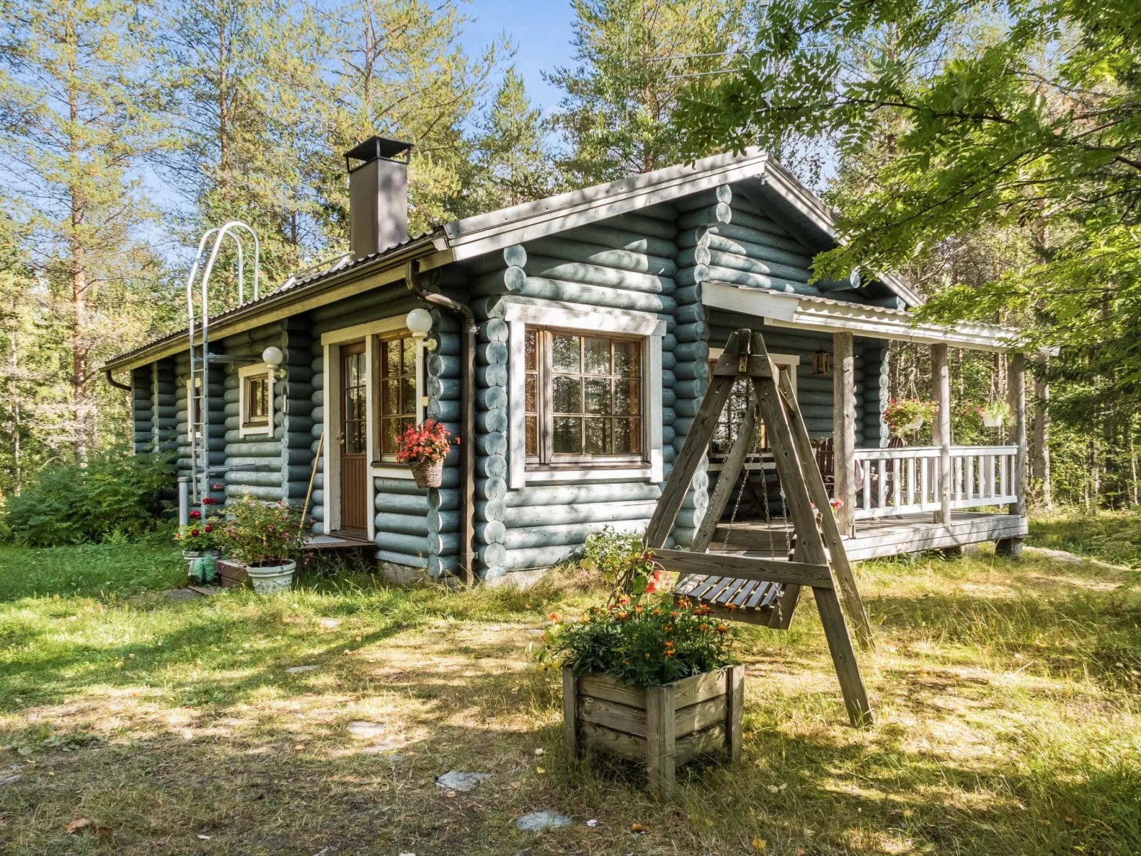 Huotarin mökki-Inside