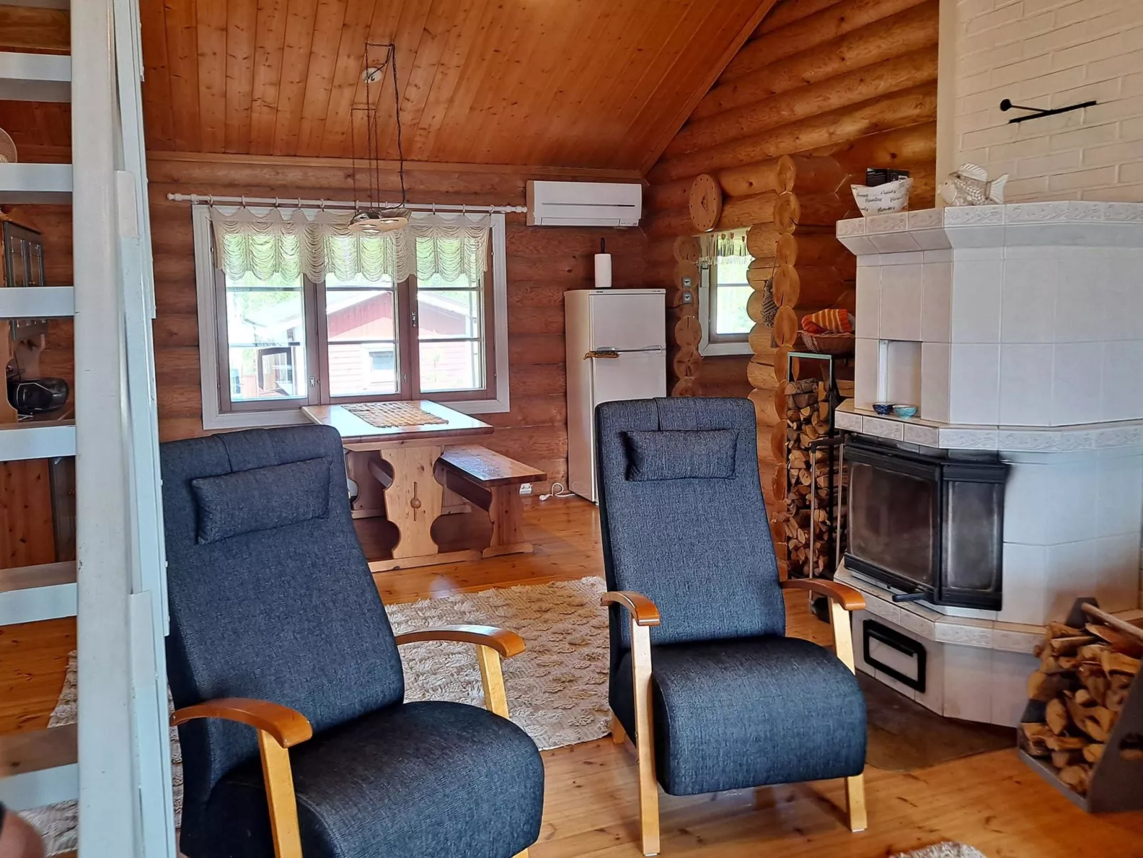 Haapaniemi, cjoe020-Dedans