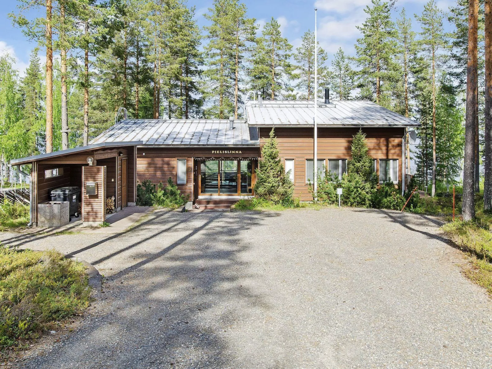 Pielislinna/loma-koli-Dedans