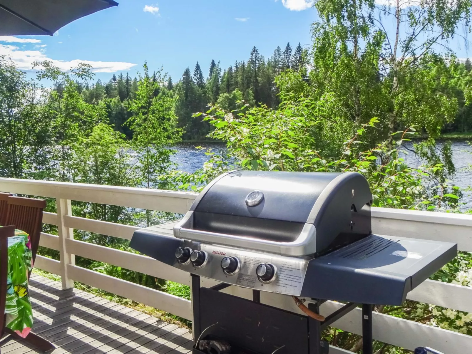 Käpälysmökki-Dedans