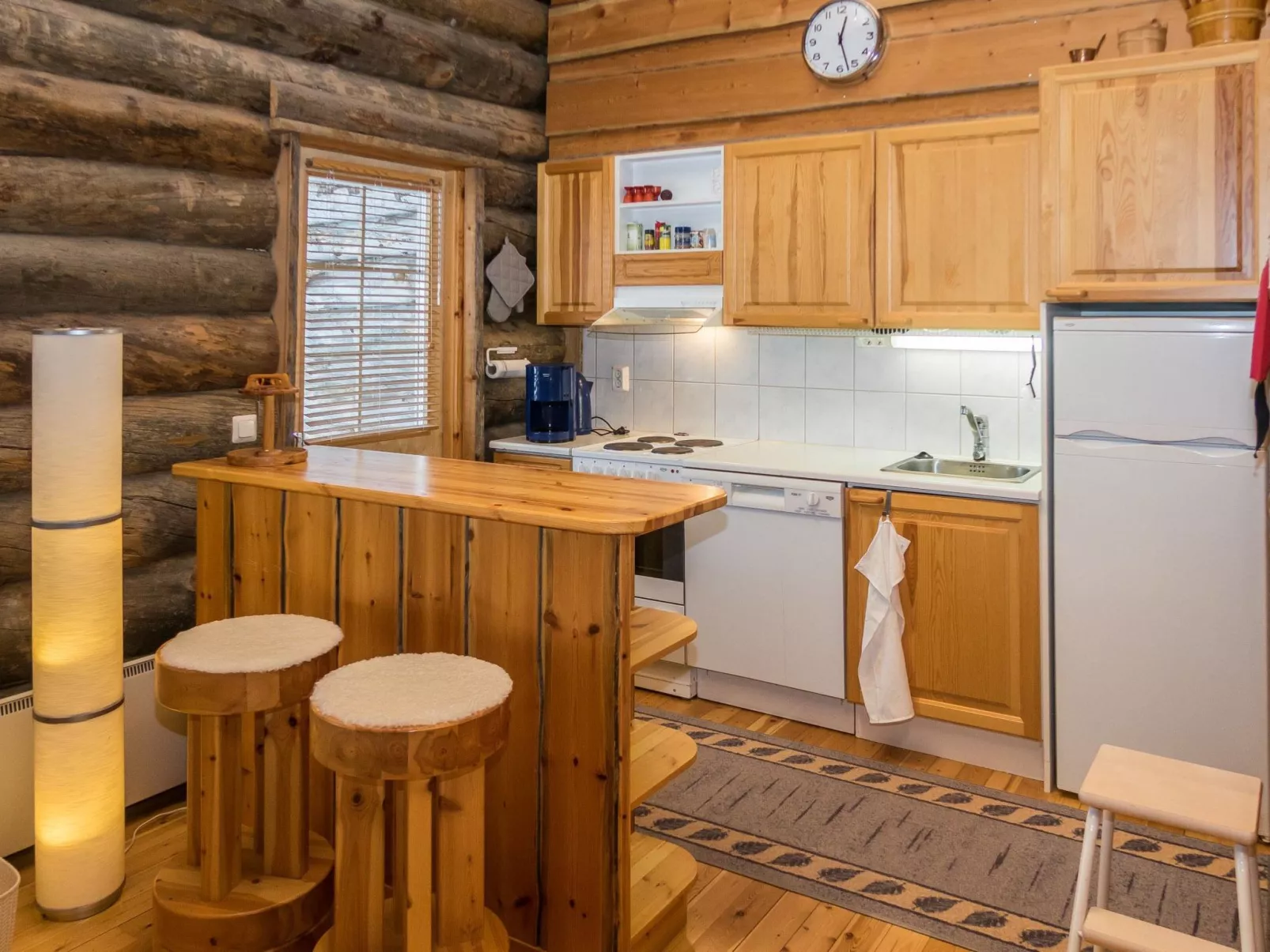 Otsolanhovi b 8-Dedans