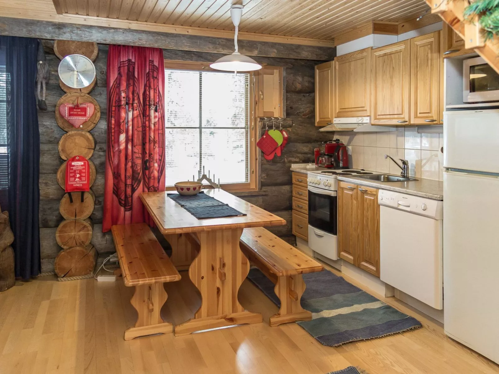 Lumipolku a 1-Inside