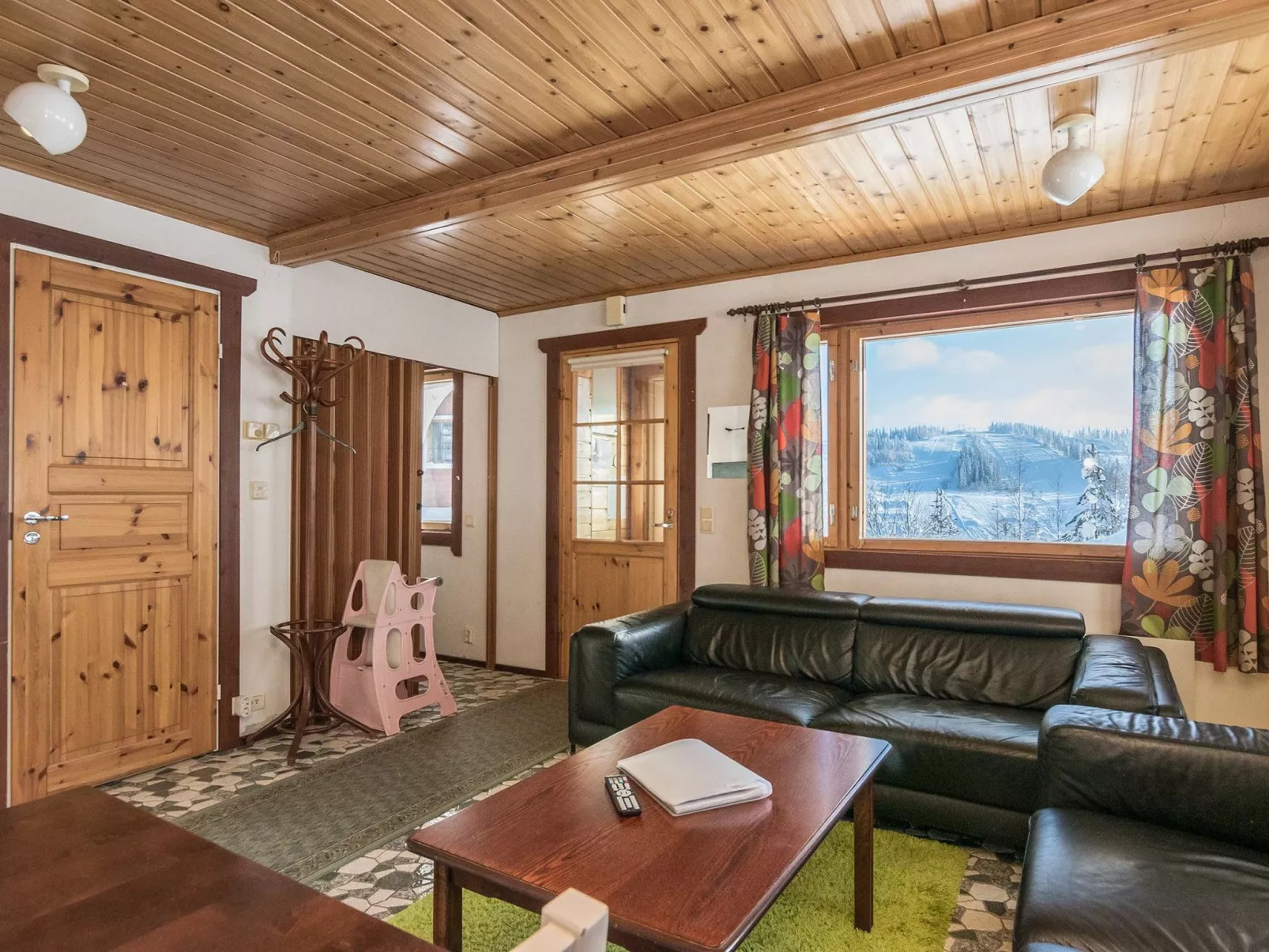 Alppikylä 3b paritalo-Drinnen