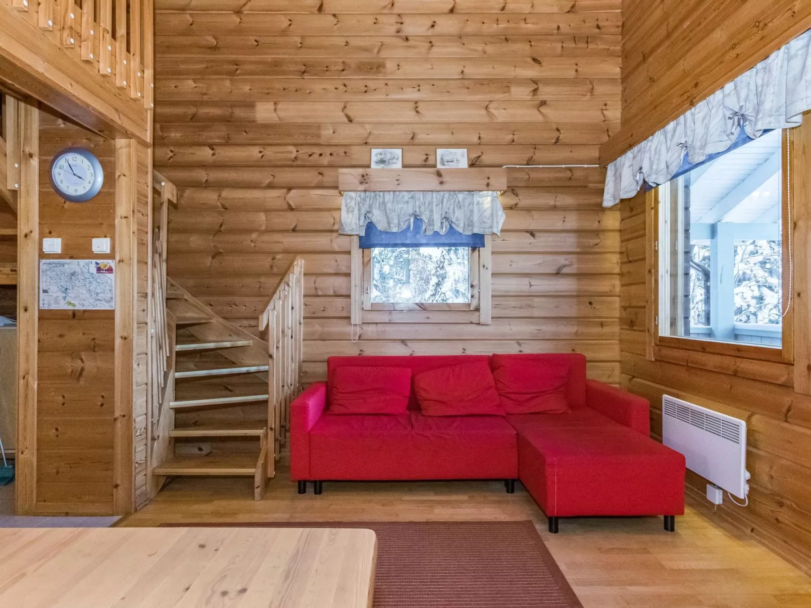 Rakotuli 2 paritalon yläkerta-Dedans