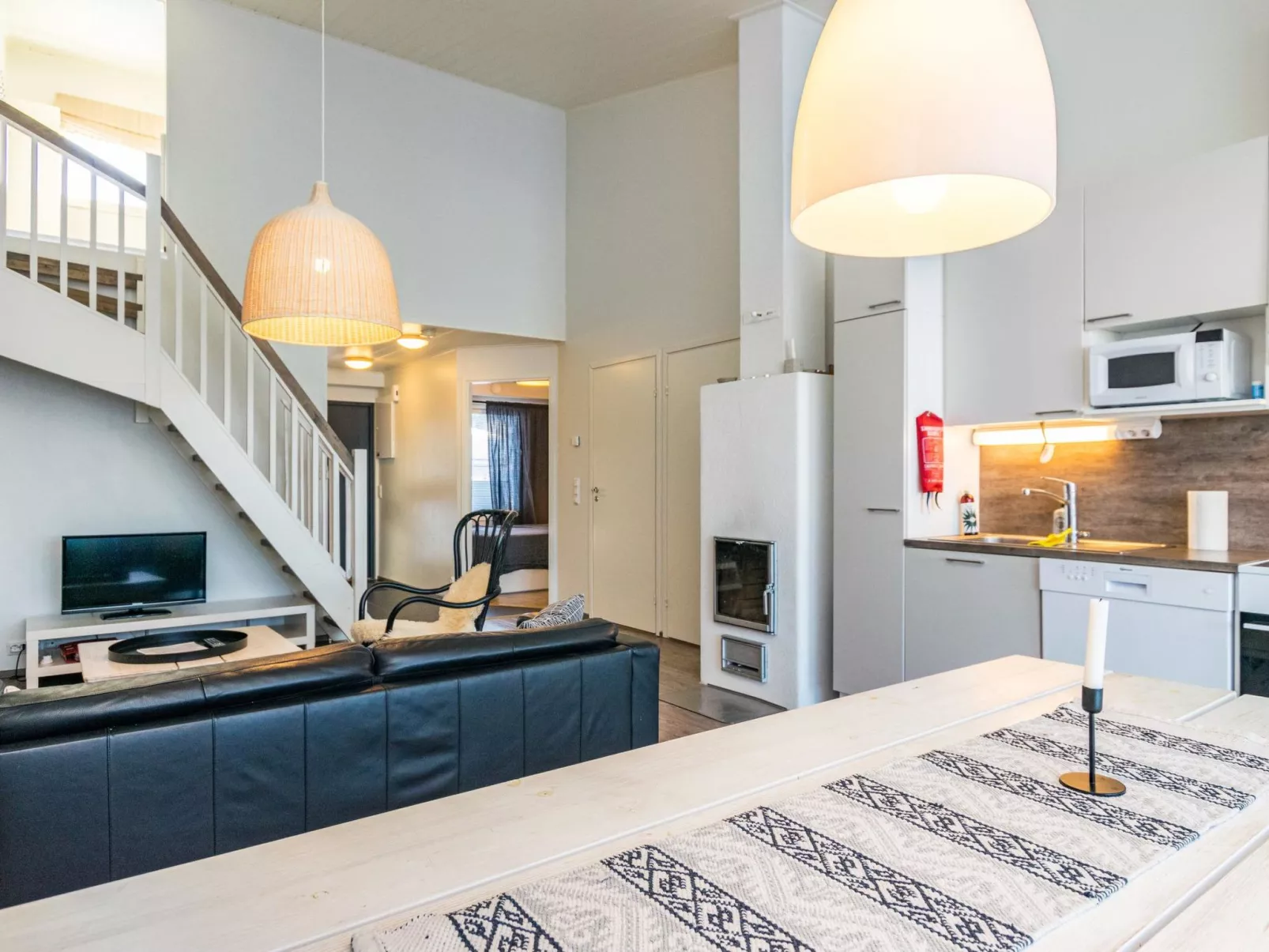 Skivillas 78 ukkohalla (1)-Dedans